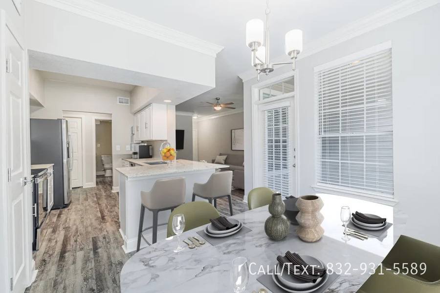 Apartment for rent at 1098 Town Place St #10WS, Houston, TX 77057