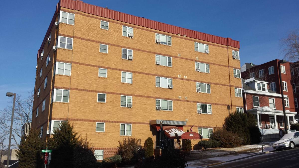 Apartment for rent at 320 Washington St, Jefferson City, MO 65101