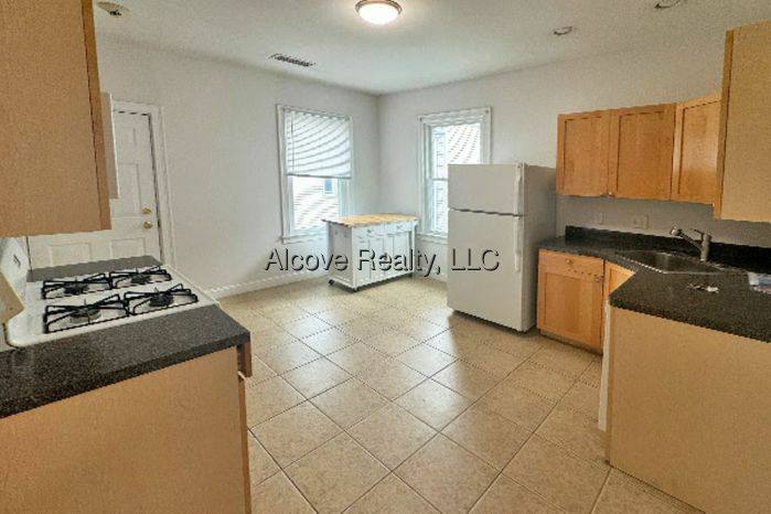 Apartment for rent at 357 Prospect St #3, Cambridge, MA 02139