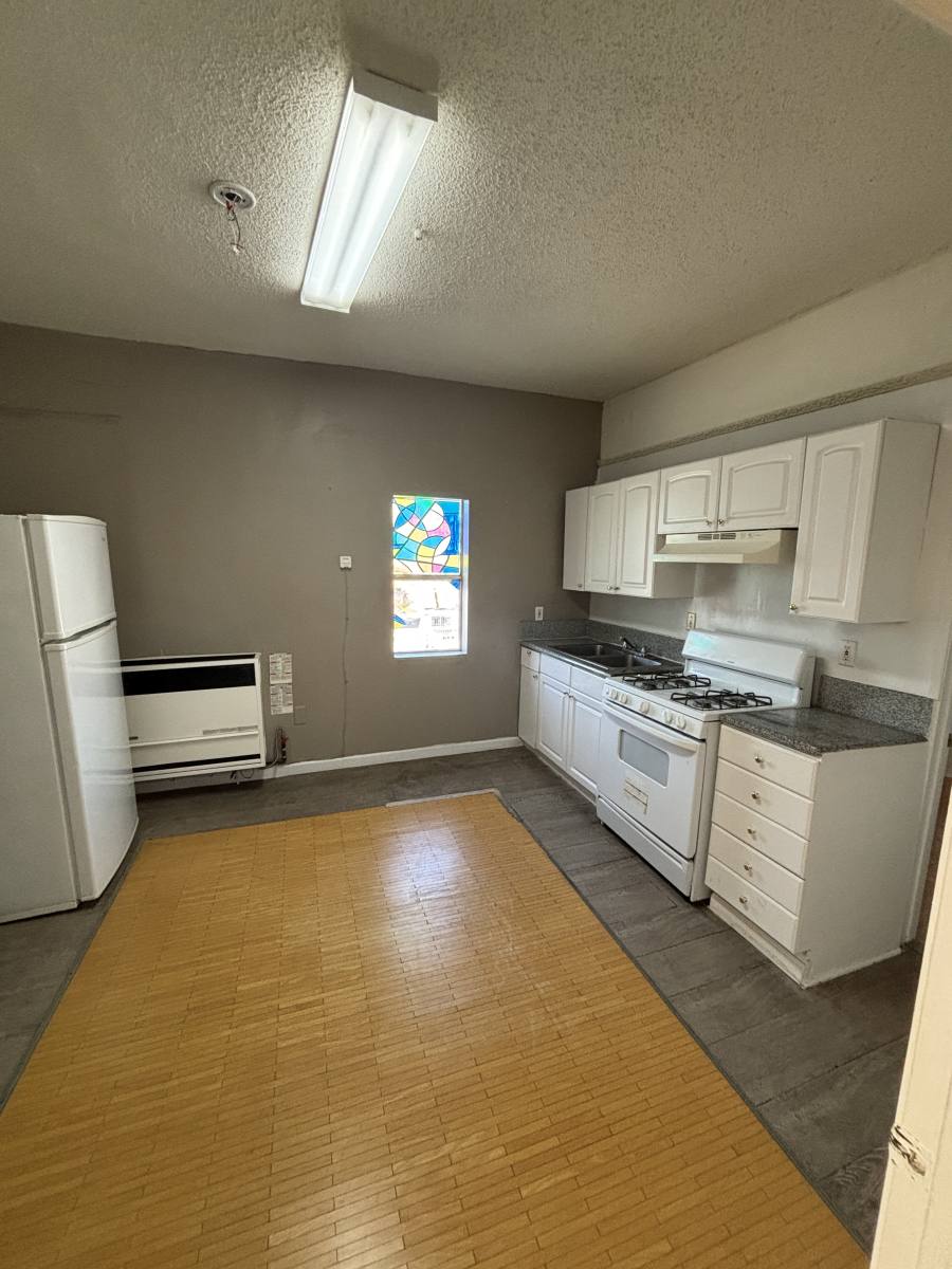 Apartment for rent at 1238 S Hobart Blvd, Los Angeles, CA 90006