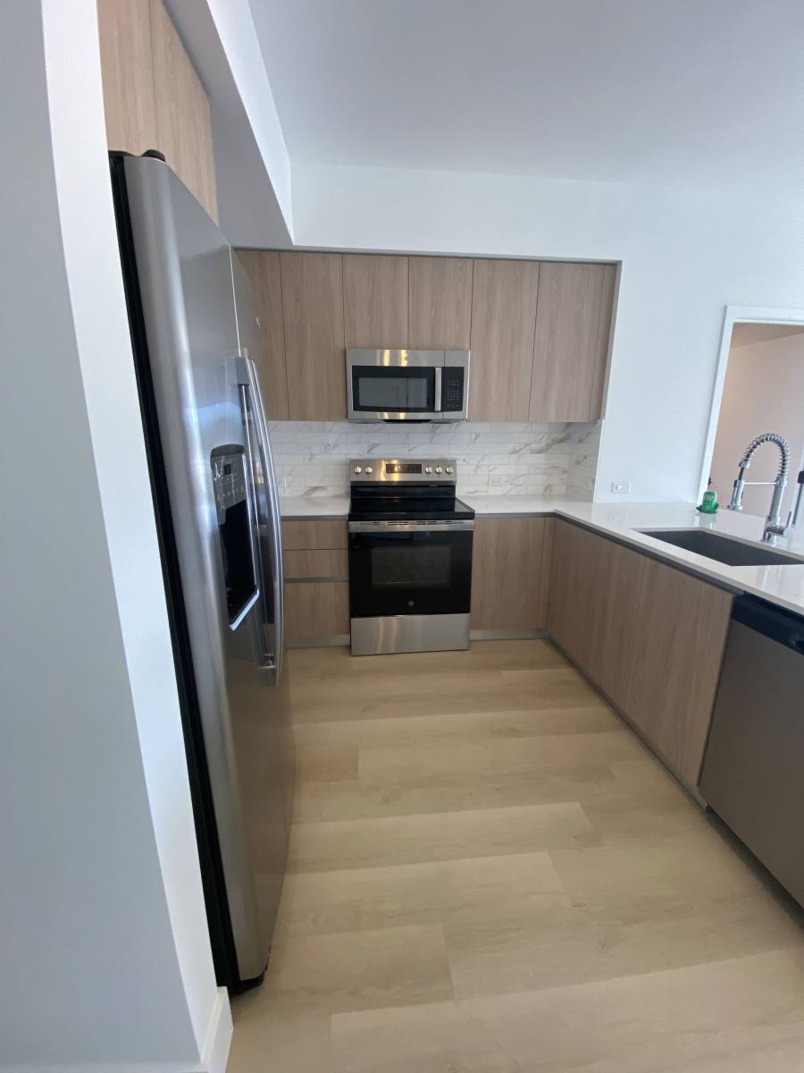 Apartment for rent at 2555 NE 179th St, Miami, FL 33162