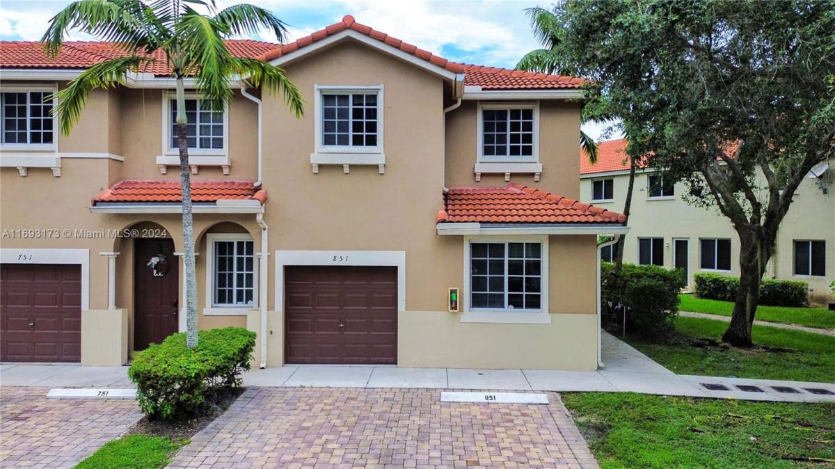 Townhouse for rent at 21007 NW 14th Place, Miami, FL 33169