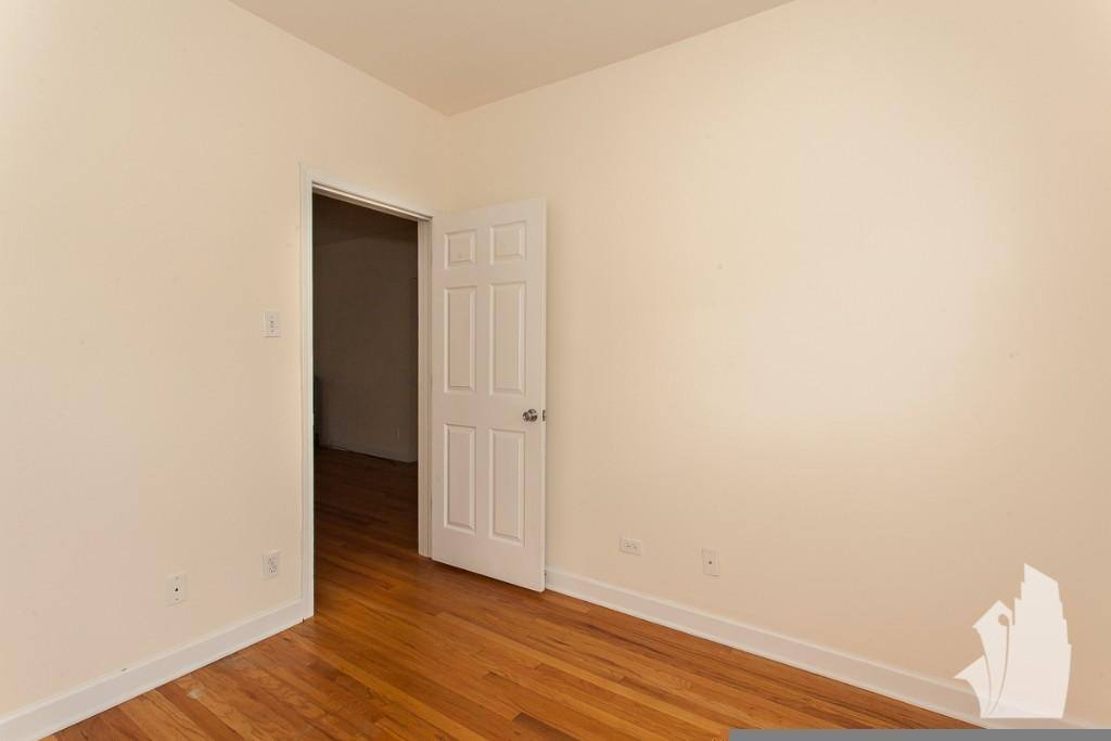 Apartment for rent at 3912 N Pine Grove Ave #1S, Chicago, IL 60613