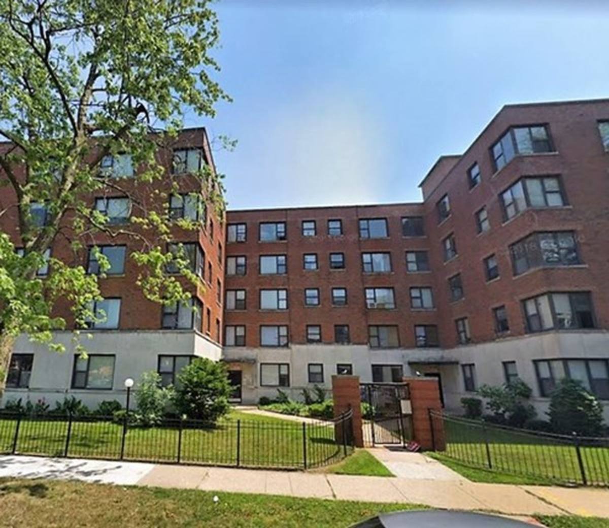 Apartment for rent at 3075 E Cheltenham Place, Chicago, IL 60649