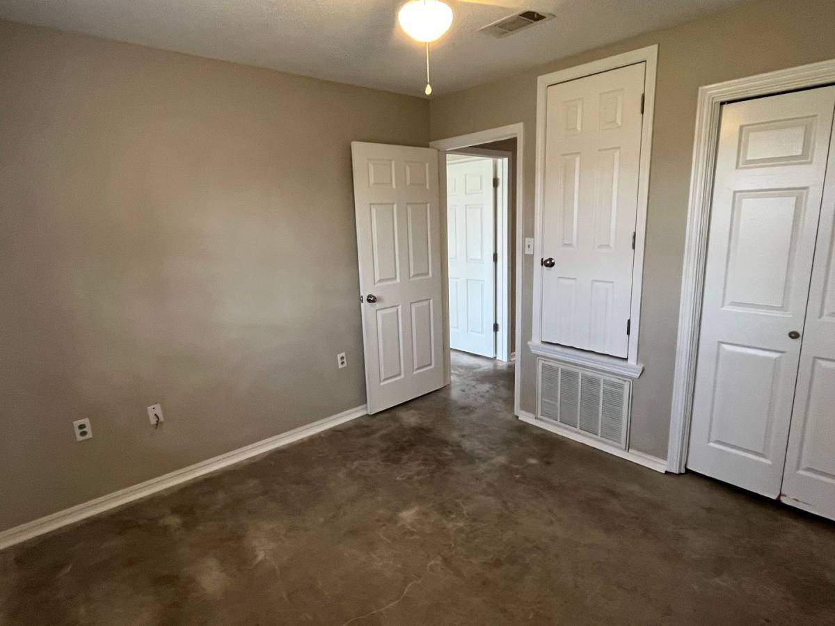 Apartment for rent at 210 E Parkway A-D, Russellville, AR 72801