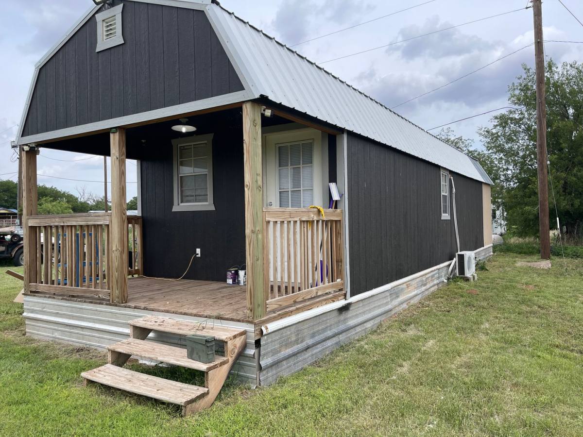 House for rent at 1920 Bond St, Snyder, TX 79549