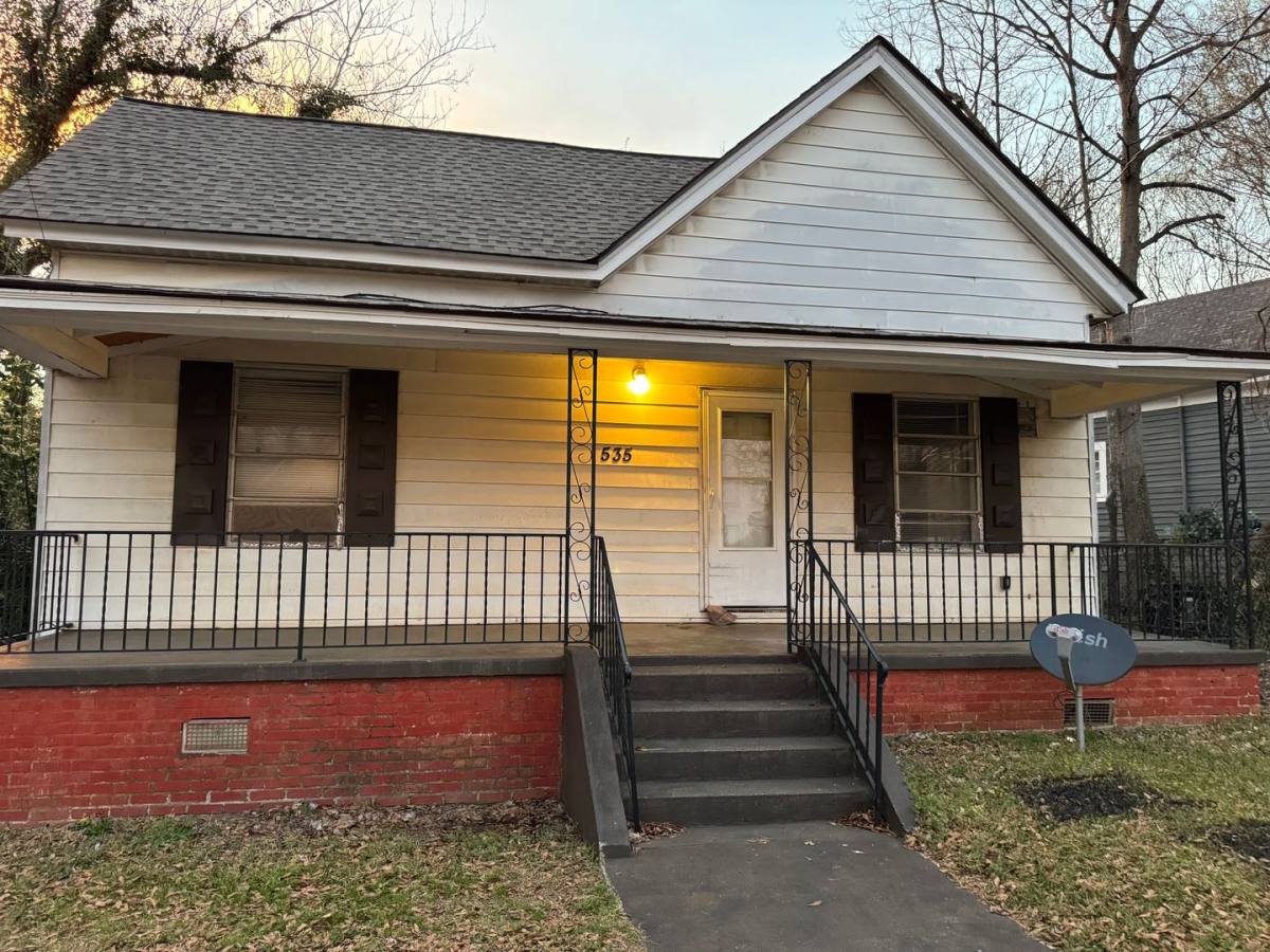 House for rent at 535 N 12th St, Griffin, GA 30223