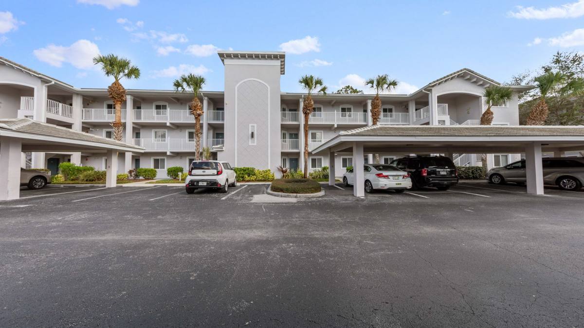 Apartment for rent at 7815 Regal Heron Circle, Naples, FL 34104
