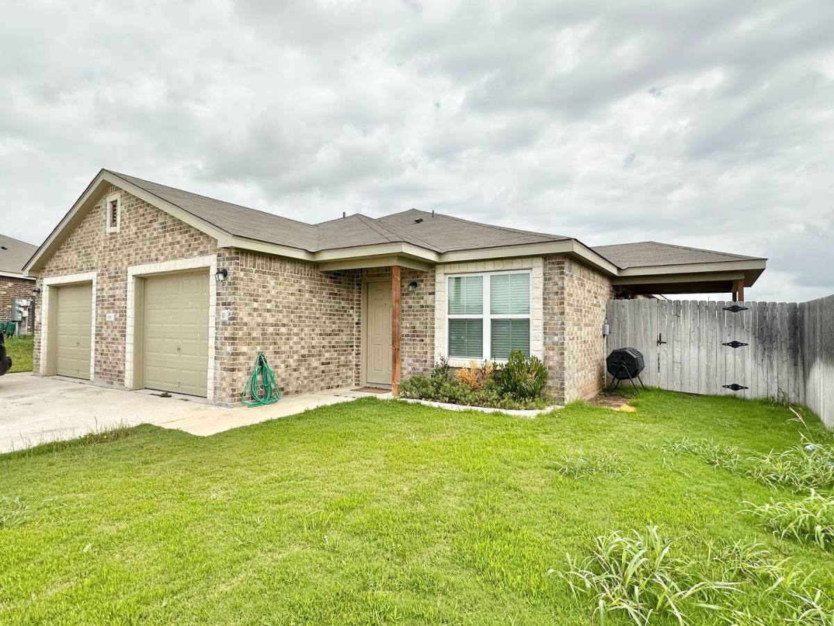 Townhouse for rent at 906 Childress Dr, Temple, TX 76502