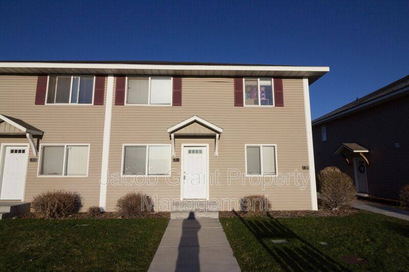 Apartment for rent at 454 E Center St #B10, Shelley, ID 83274