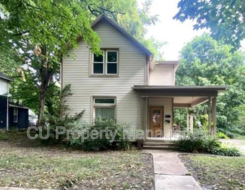 Apartment for rent at 804 W Hill St #1, Champaign, IL 61820