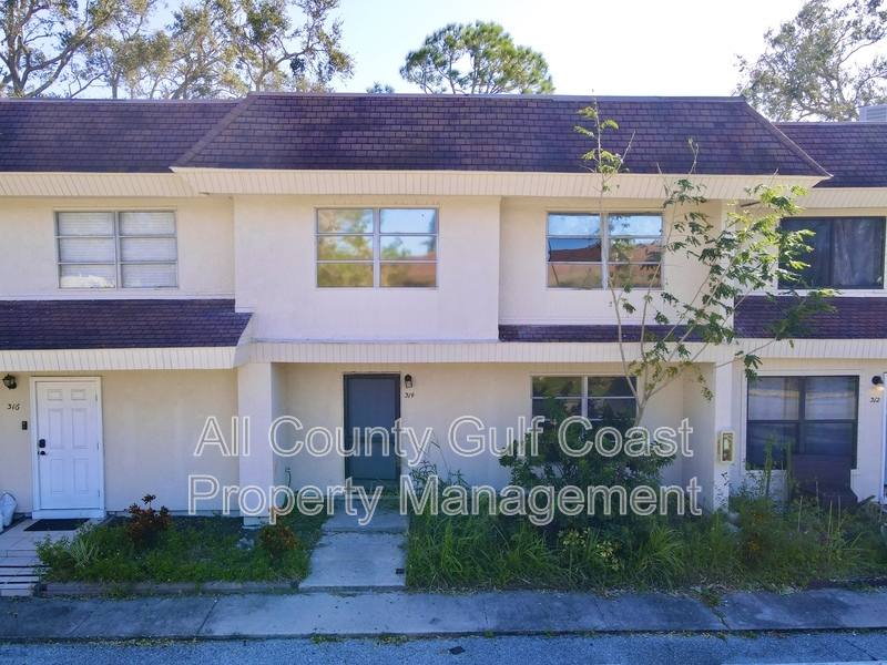 Townhouse for rent at 314 Barlow Ave, Sarasota, FL 34232