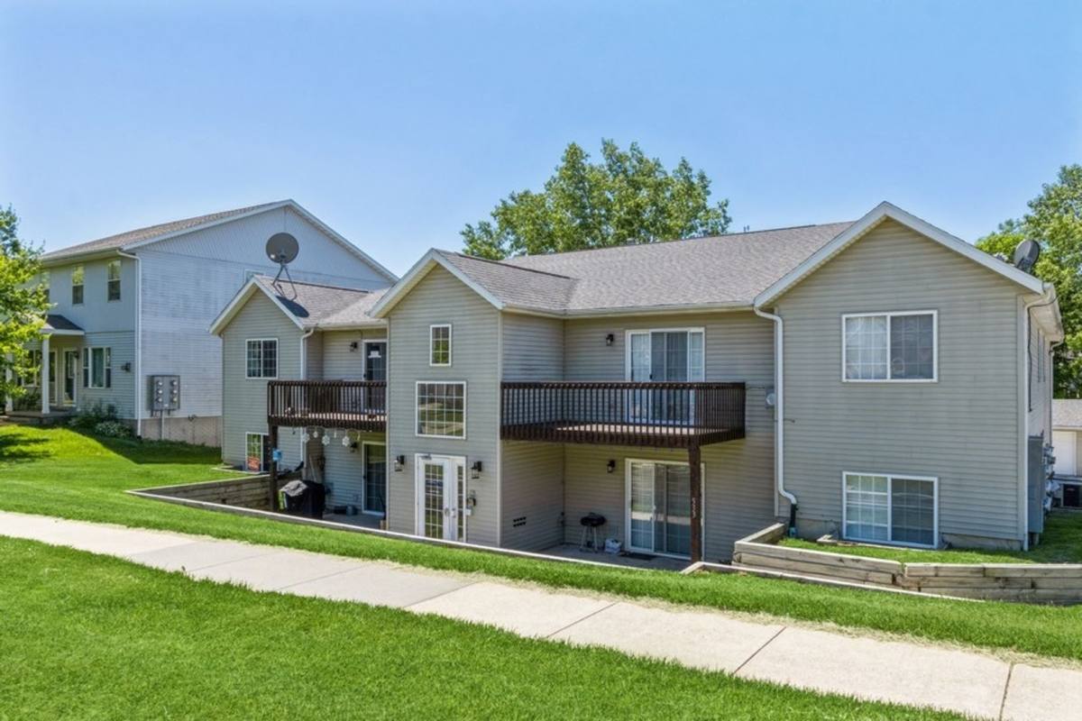Apartment for rent at 531 - 627 Potter St, Tiffin, IA 52340