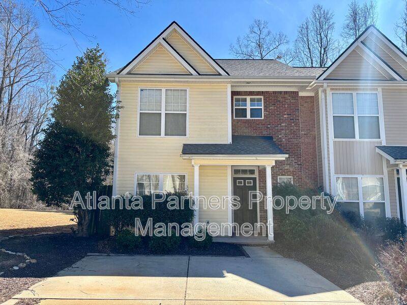 Townhouse for rent at 261 Pearl Chambers Dr, Dawsonville, GA 30534