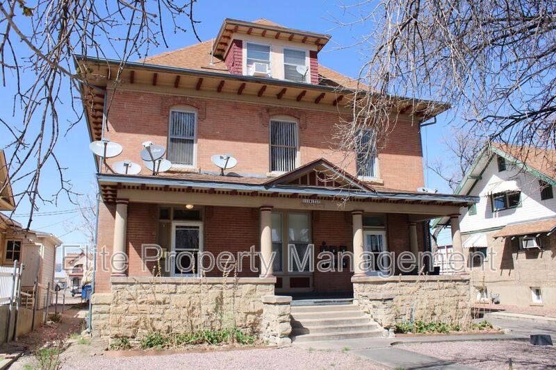Apartment for rent at 111 W 11th St #6, Pueblo, CO 81003