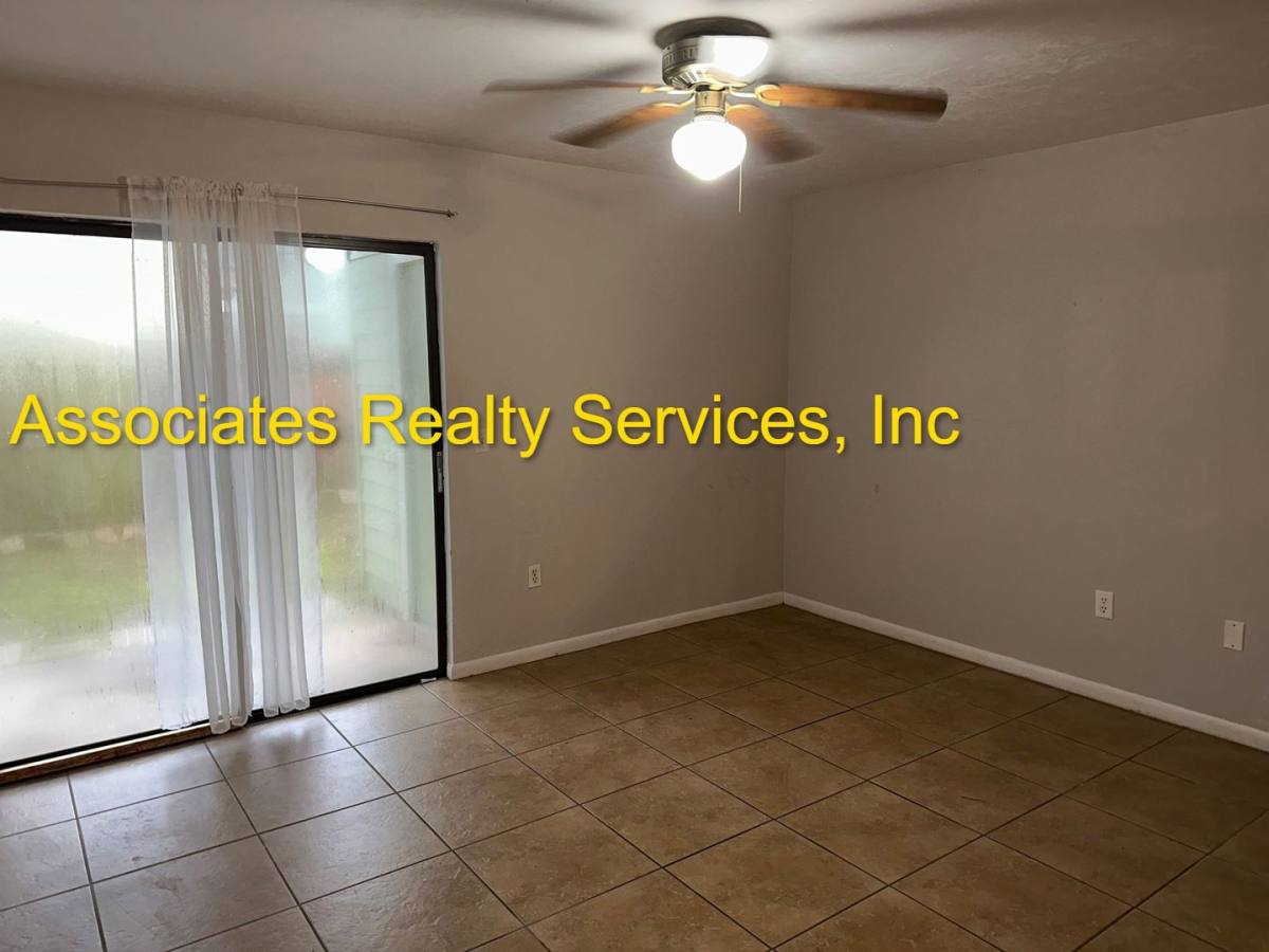 Townhouse for rent at 2133 SW 39th Way, Gainesville, FL 32607