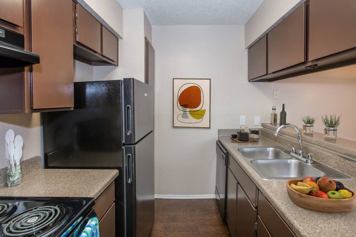 Apartment for rent at 2408 Forest Oaks Lane, Arlington, TX 76006