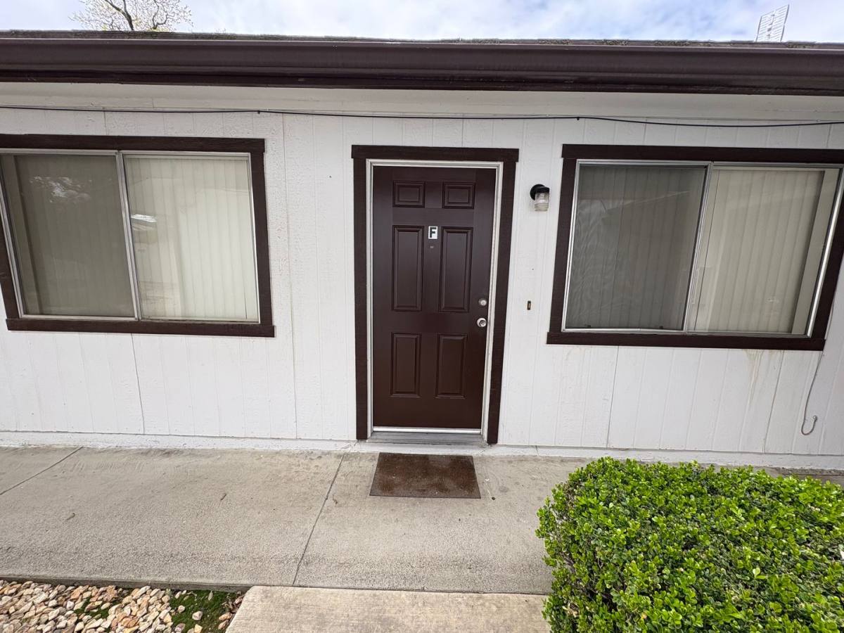 Apartment for rent at 510-512 Kaweah St, Hanford, CA 93230