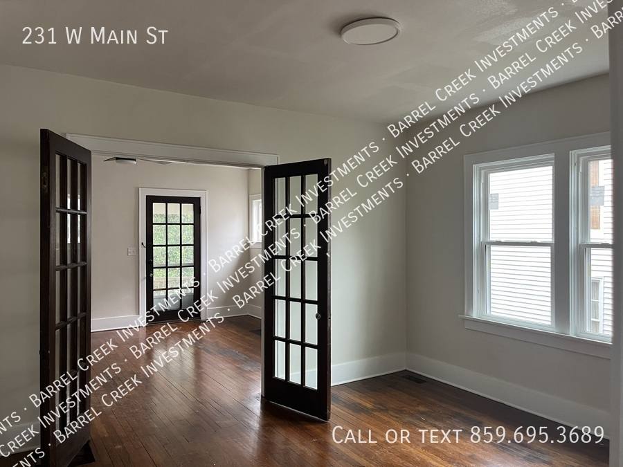 Townhouse for rent at 231 W Main St, Mount Sterling, KY 40353