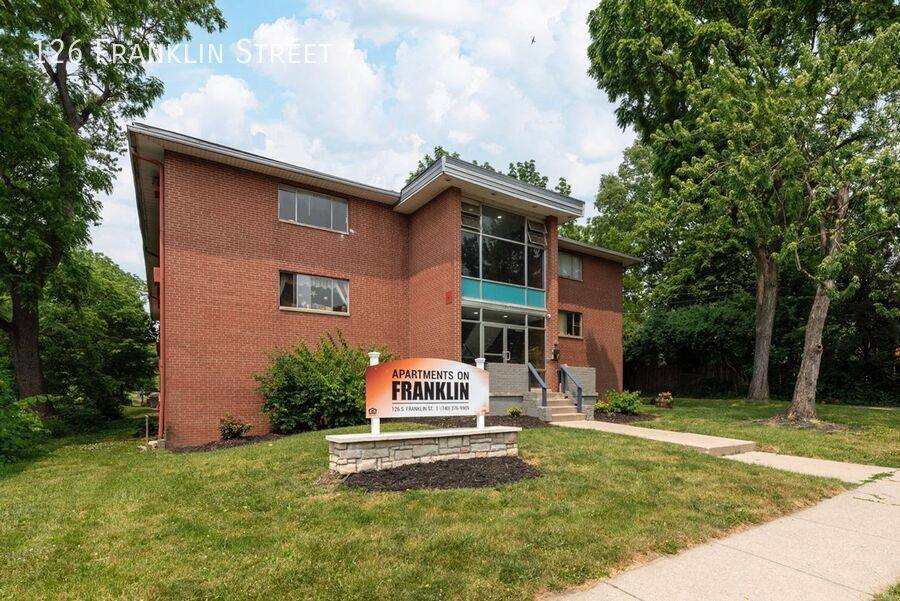 Apartment for rent at 126 Franklin St #1, Delaware, OH 43015