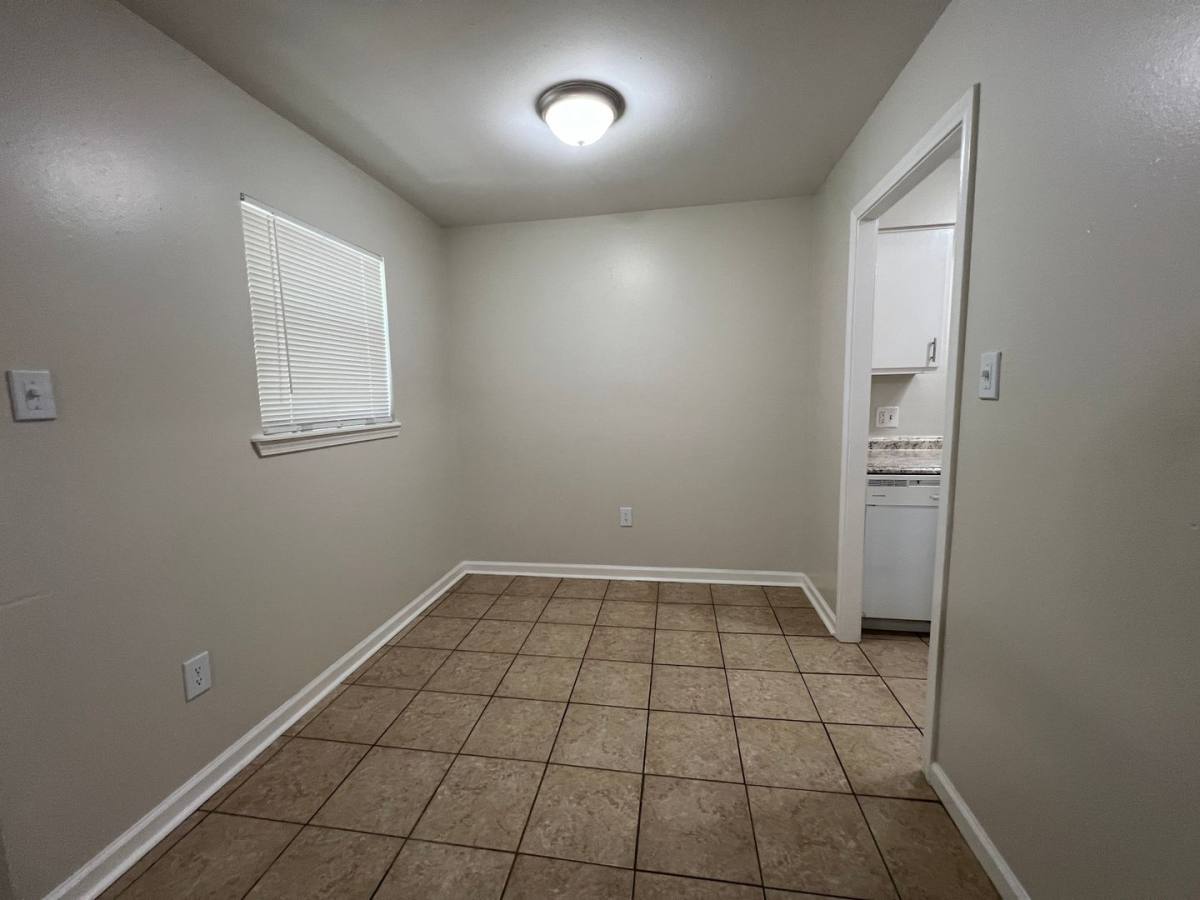Apartment for rent at 130 Oyster Creek Dr, Lake Jackson, TX 77566
