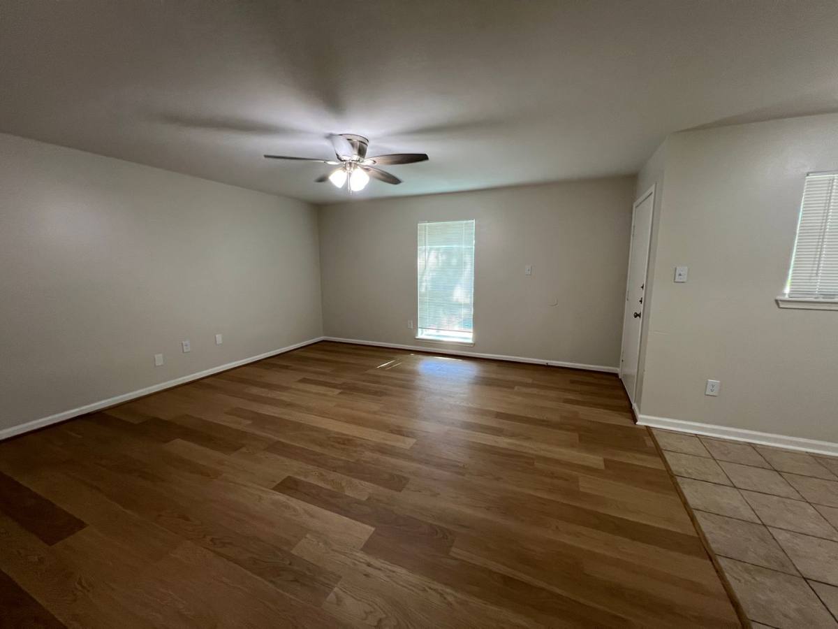 Apartment for rent at 130 Oyster Creek Dr, Lake Jackson, TX 77566