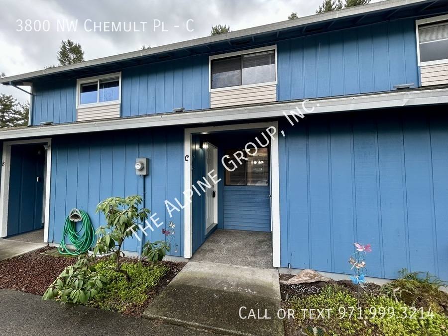 Townhouse for rent at 3800 NW Chemult Place #C, Portland, OR 97229