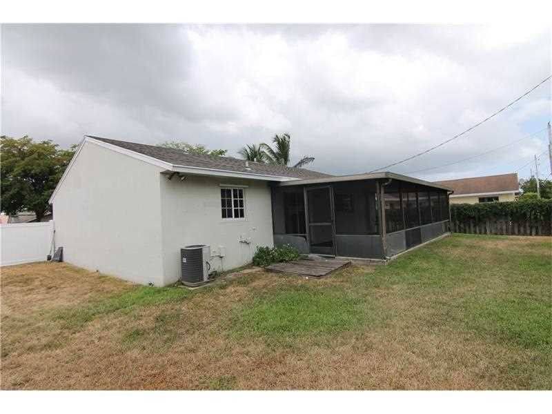 House for rent at 3470 SW 4th St, Deerfield Beach, FL 33442