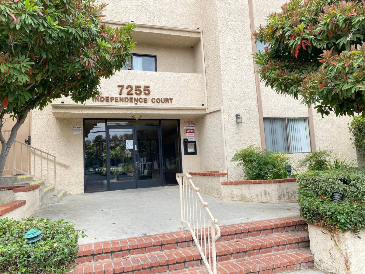Apartment for rent at Independence Court, 7255 Independence Ave, Canoga Park, CA 91303