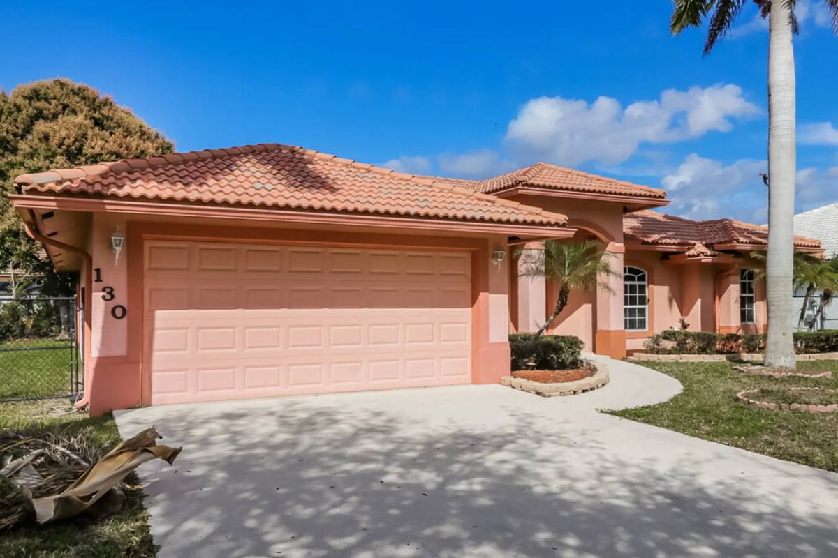 House for rent at 130 Pepper Tree Crescent, West Palm Beach, FL 33411