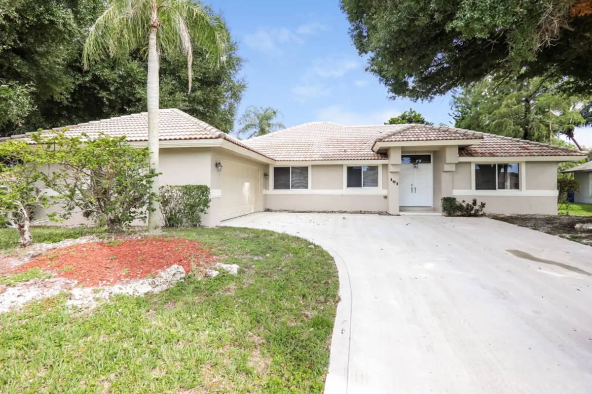House for rent at 101 Hemingway Court, West Palm Beach, FL 33411