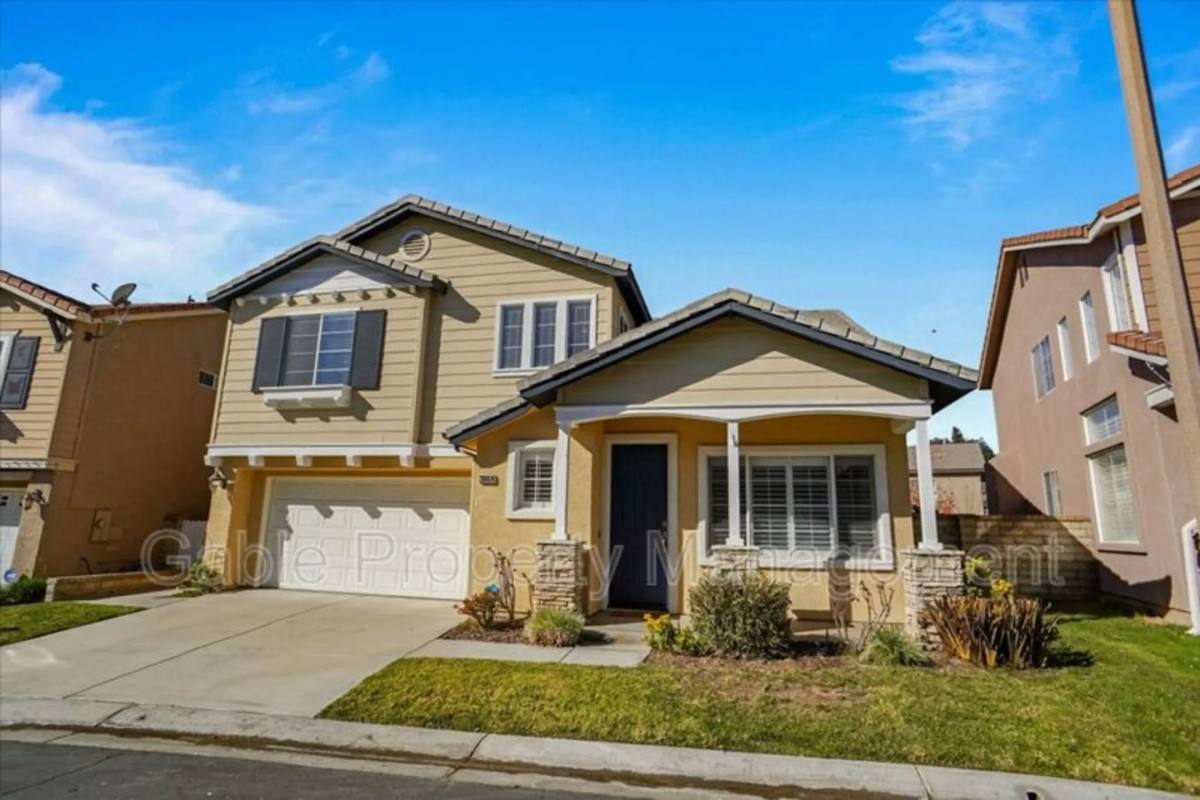 House for rent at 28059 Keepsake Way, Valencia, CA 91354