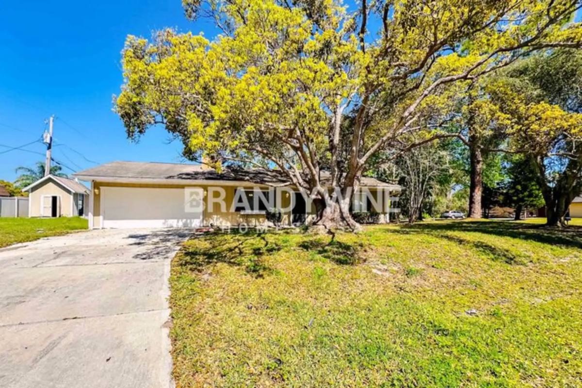 House for rent at 3436 Woodland Dr, Edgewater, FL 32141