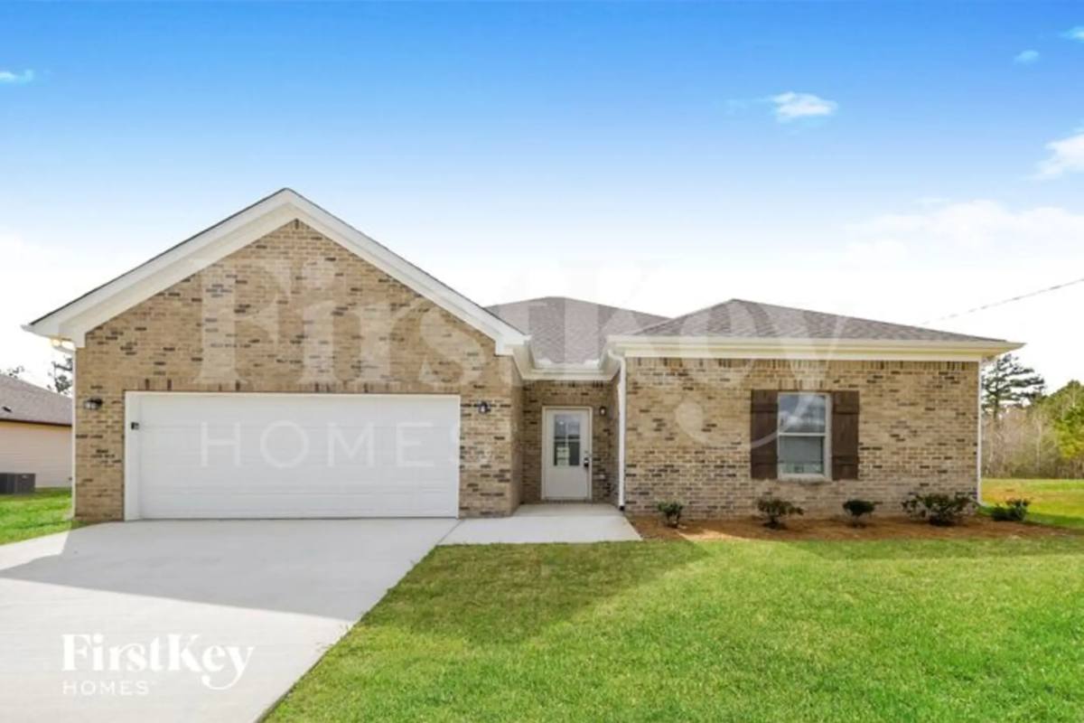 House for rent at 203 Lakewood Lane, Parrish, AL 35580