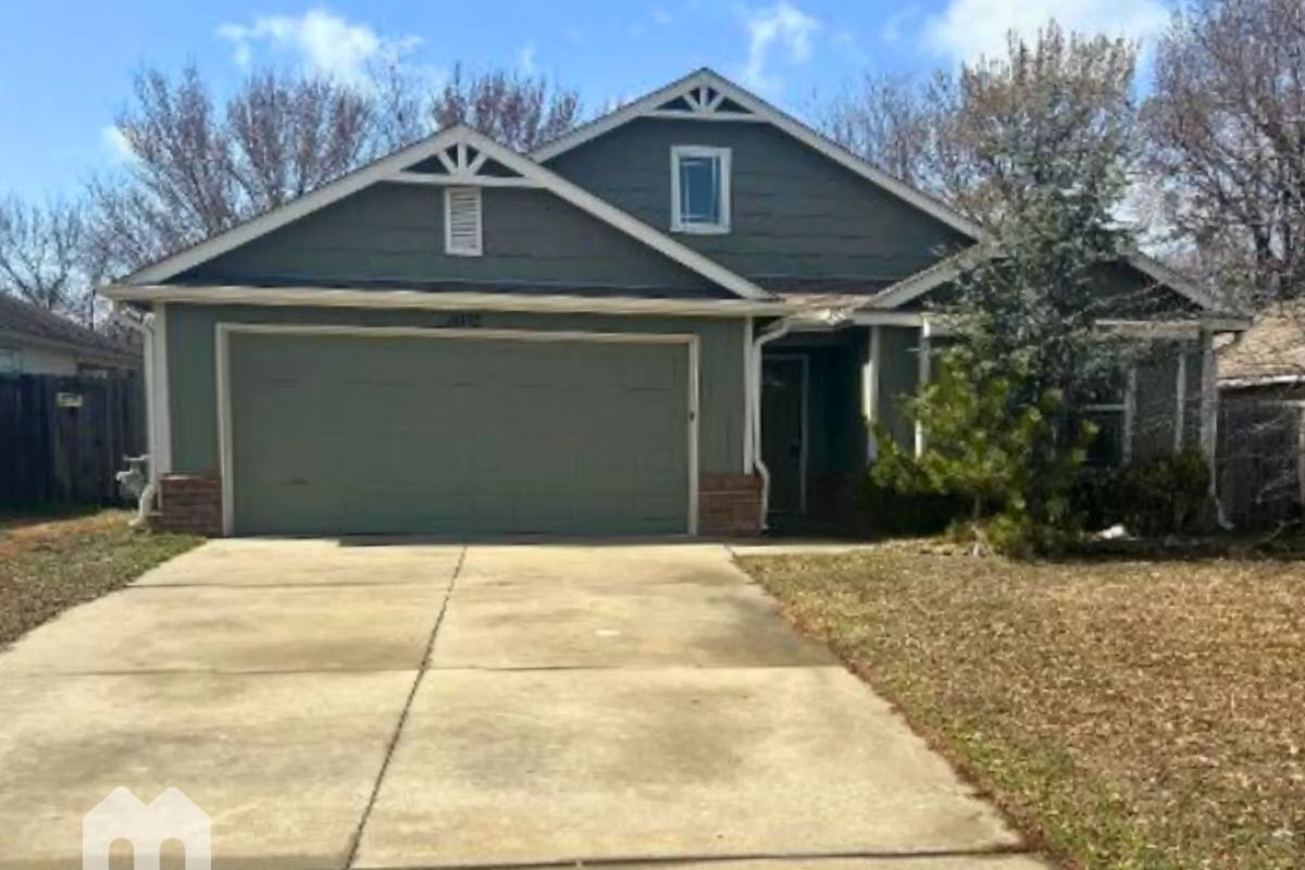 House for rent at 8932 S 253rd E Ave, Broken Arrow, OK 74014