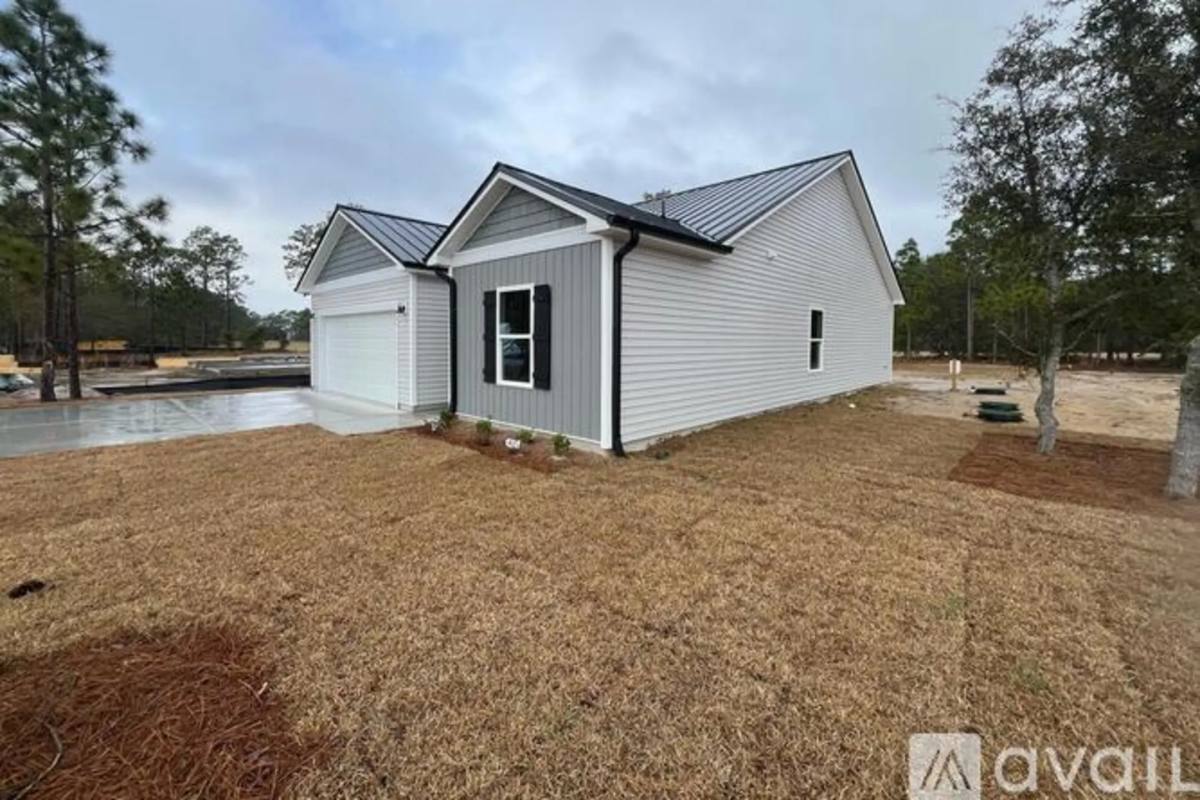 House for rent at 531 Barber Rd, Southport, NC 28461