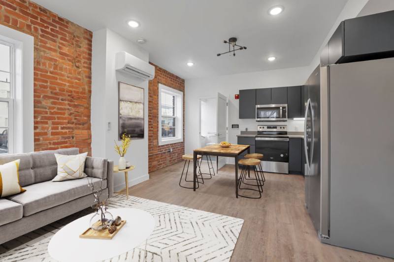 Apartment for rent at 595 E Broad St, Columbus, OH 43215
