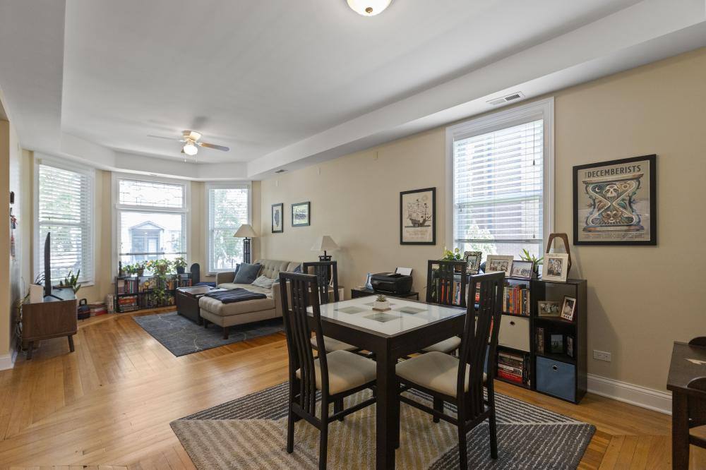 Apartment for rent at 1943 Henderson #1, Chicago, IL 60618