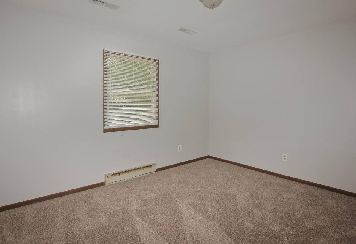 Apartment for rent at 1266 N Main St, Washington, PA 15301