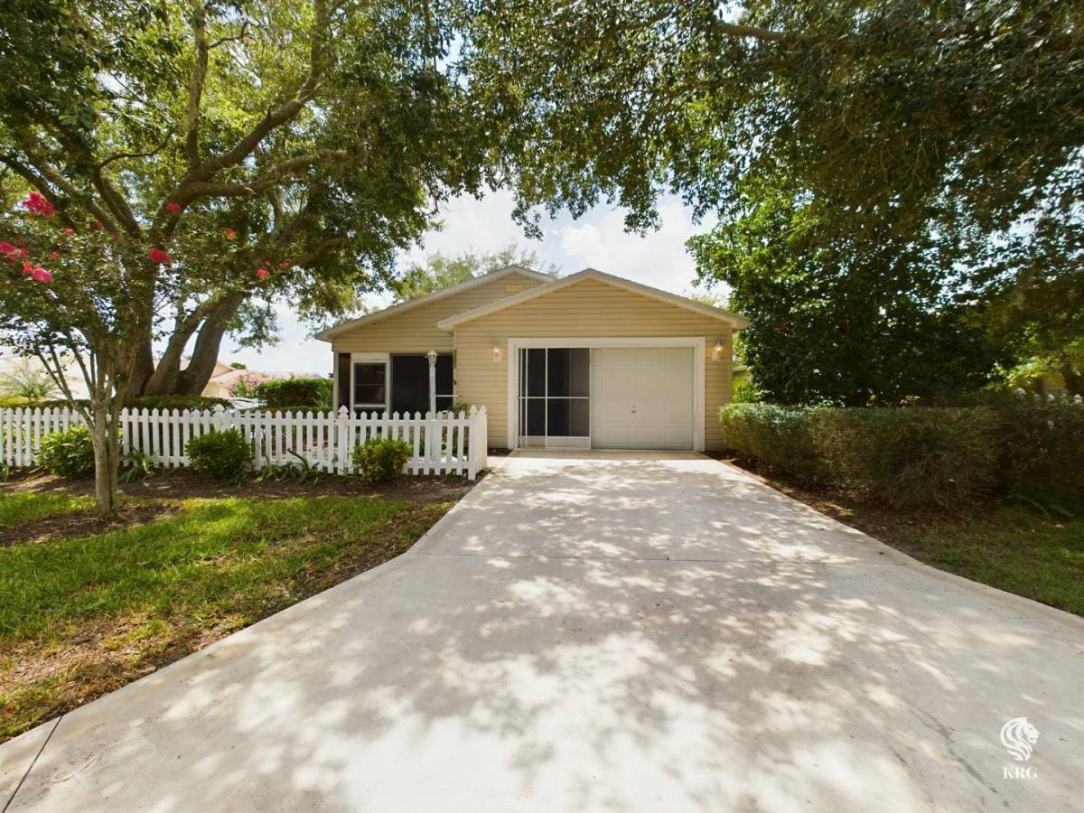 House for rent at 1702 Quintero Court, The Villages, FL 32162