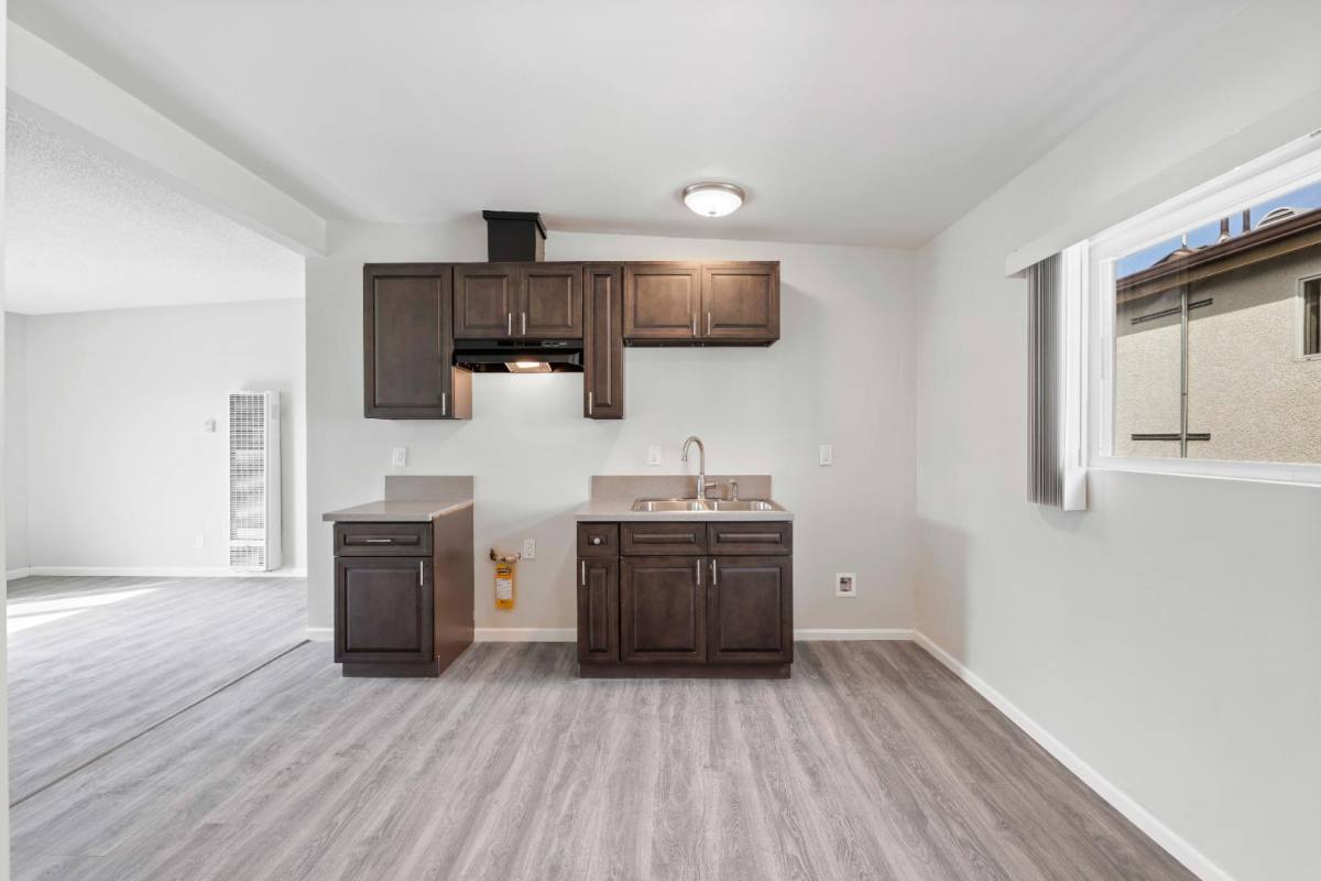 Apartment for rent at 626 W 54th St #3, Los Angeles, CA 90037