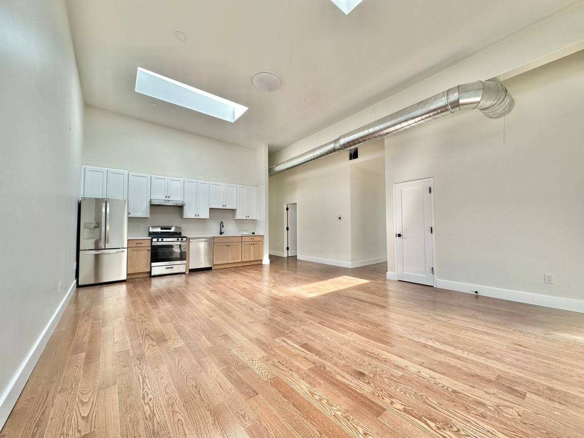 Apartment for rent at 402 Crown St, New Haven, CT 06511