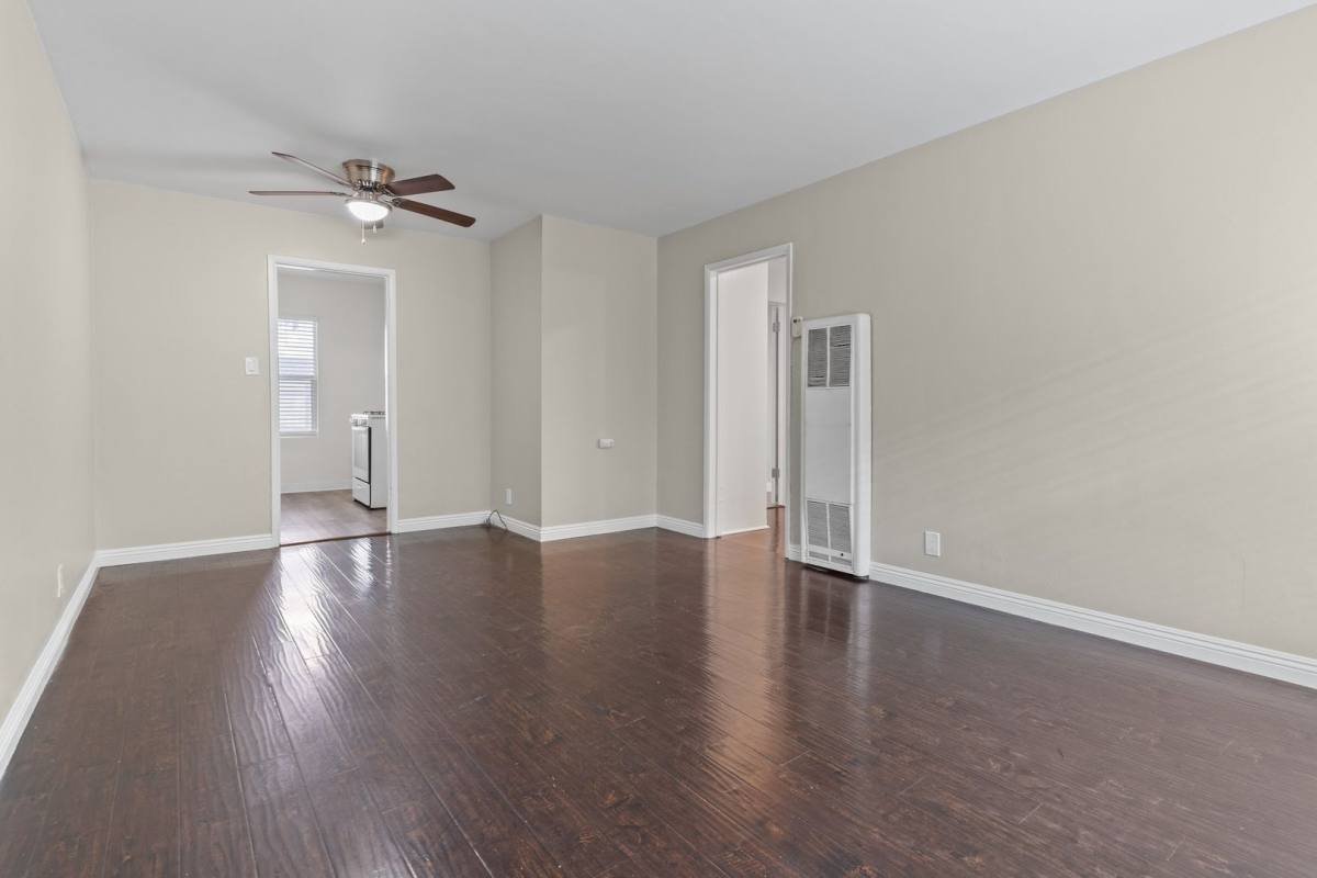 Apartment for rent at 201 E 12th St, Long Beach, CA 90813