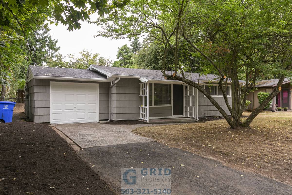 House for rent at 14429 SE Harrison St, Portland, OR 97233