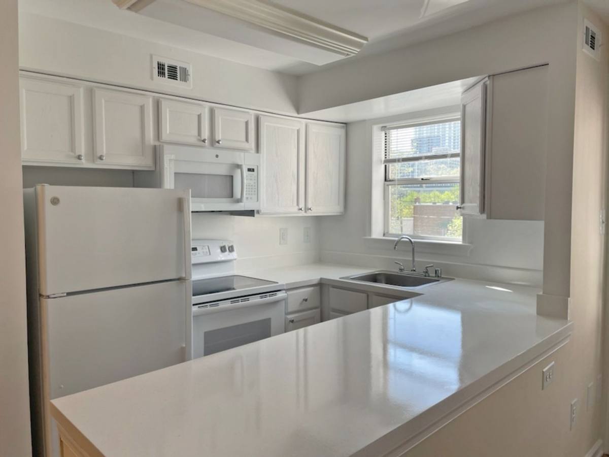 Apartment for rent at 1660 N 21st Rd, Arlington, VA 22209