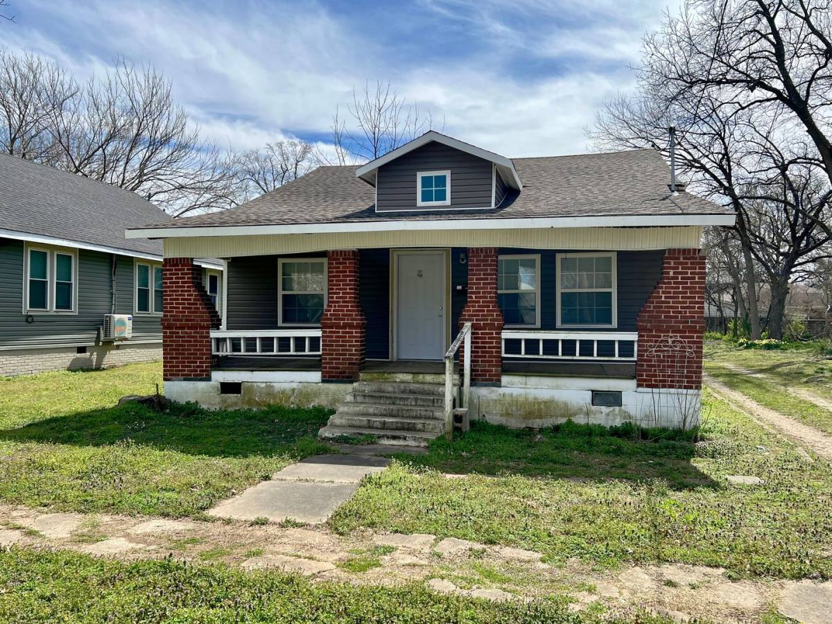 House for rent at 1105 W Jefferson, Jonesboro, AR 72401