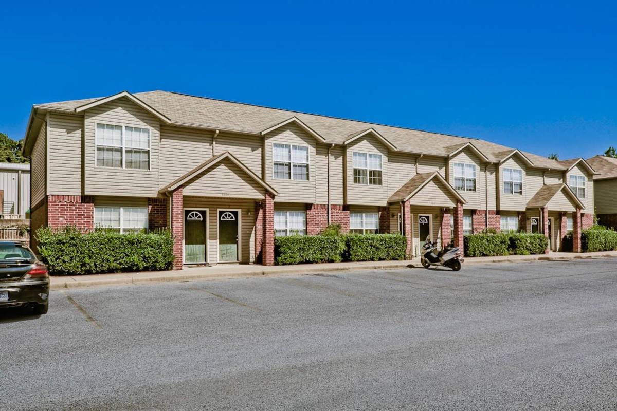 Apartment for rent at 2509 Meadow View, Fayetteville, AR 72704