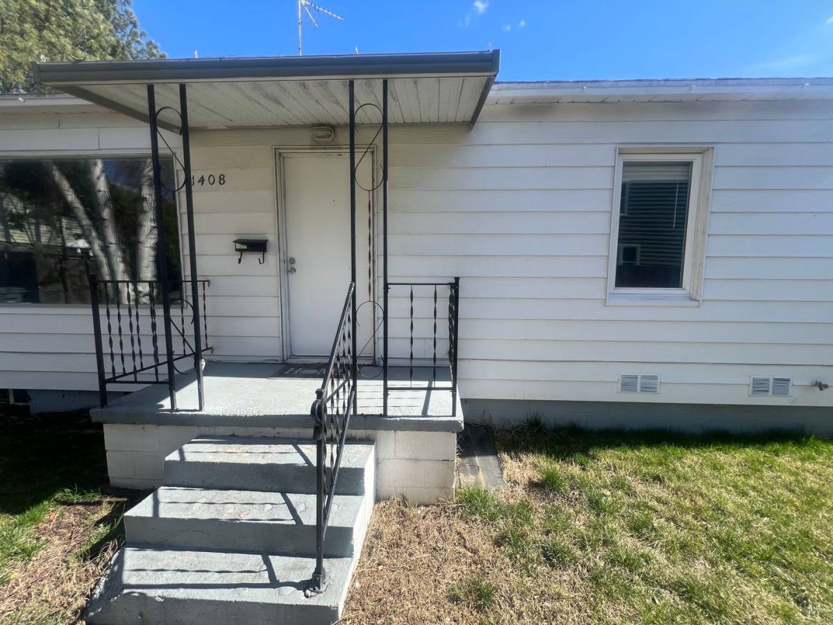 House for rent at 1408 Thayer Dr, Richland, WA 99354