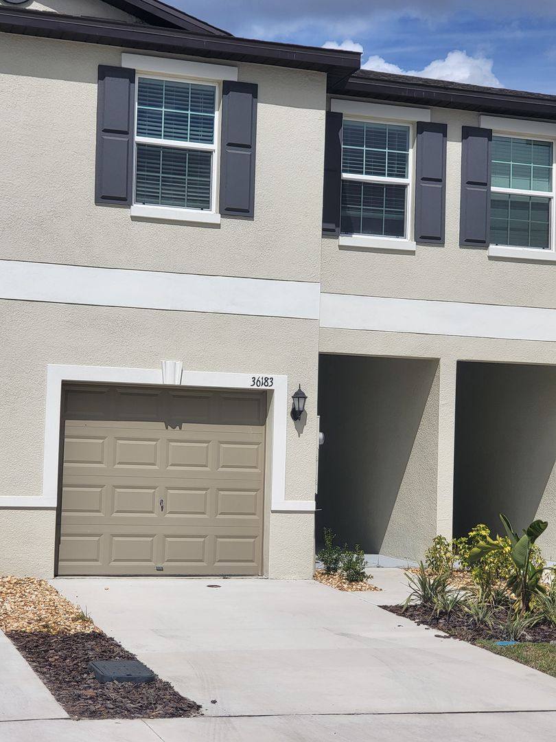 Townhouse for rent at 36183 Risa Michele St, Valrico, FL 33596