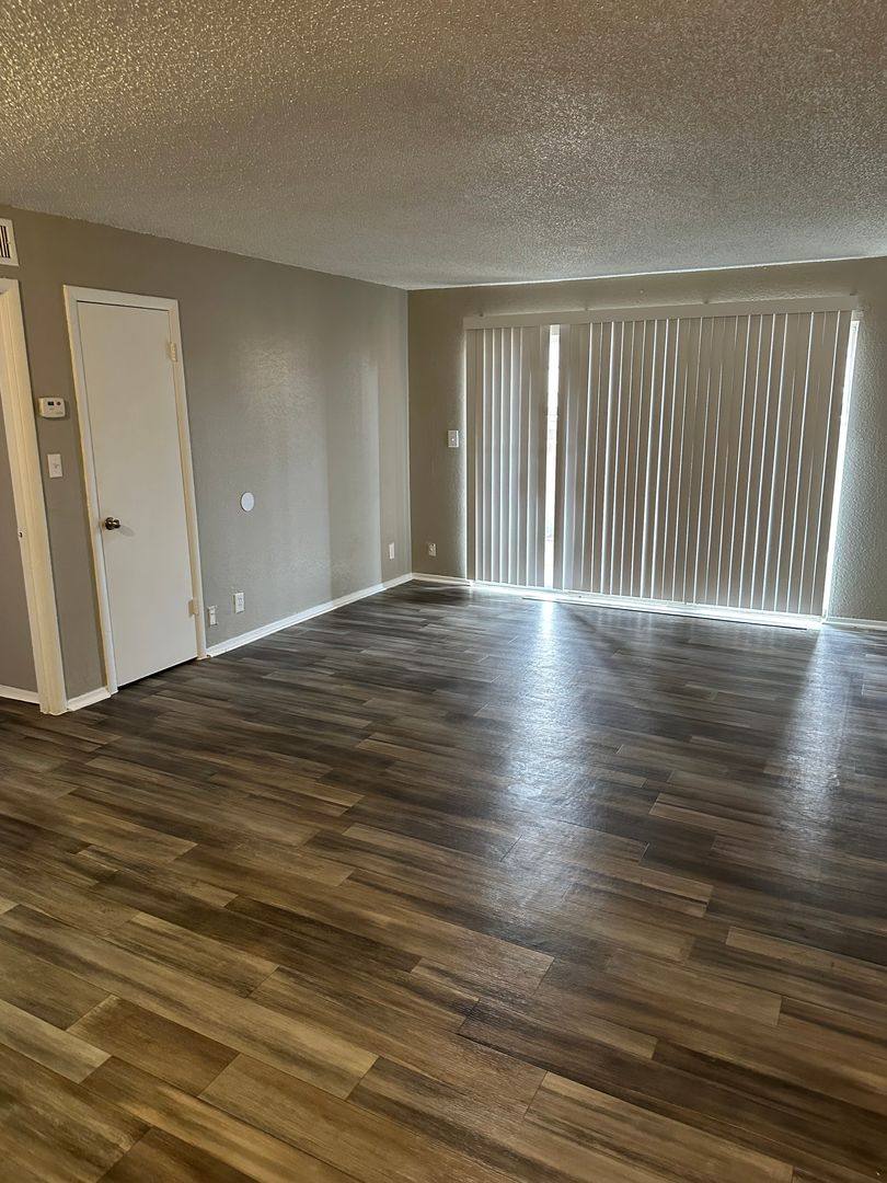 Apartment for rent at 5270 S Lewis Ave, Tulsa, OK 74105